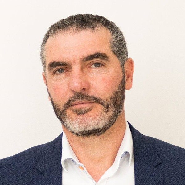 Μανόλης Χνάρης: «Η επιβίωση του αγροτικού κόσμου της χώρας δεν μπορεί να βασιστεί σε αποσπασματικές λύσεις»