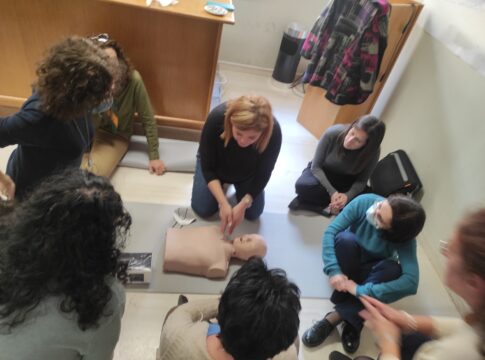 Με επιτυχία το εκπαιδευτικό σεμινάριο με θέμα: «Βασική καρδιοαναπνευστική αναζωογόνηση σε παιδιά και πνιγμονή από ξένο σώμα σε παιδιά»