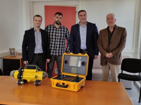 Ο Αντιπεριφερειάρχης Διασύνδεσης με Ερευνητικά και Ακαδημαϊκά Ιδρύματα στο Εργαστήριο Παράκτιας & Θαλάσσιας Έρευνας του ΙΤΕ