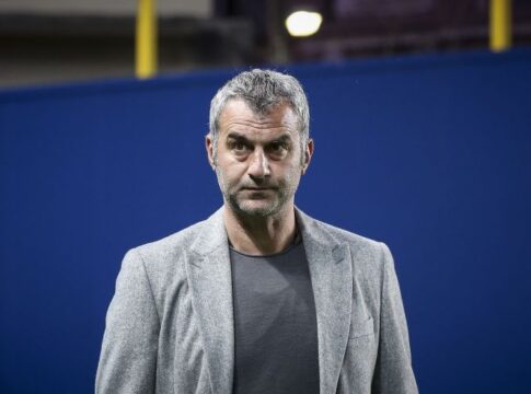 Ο Μελ φεύγει, ο Τράι έρχεται…