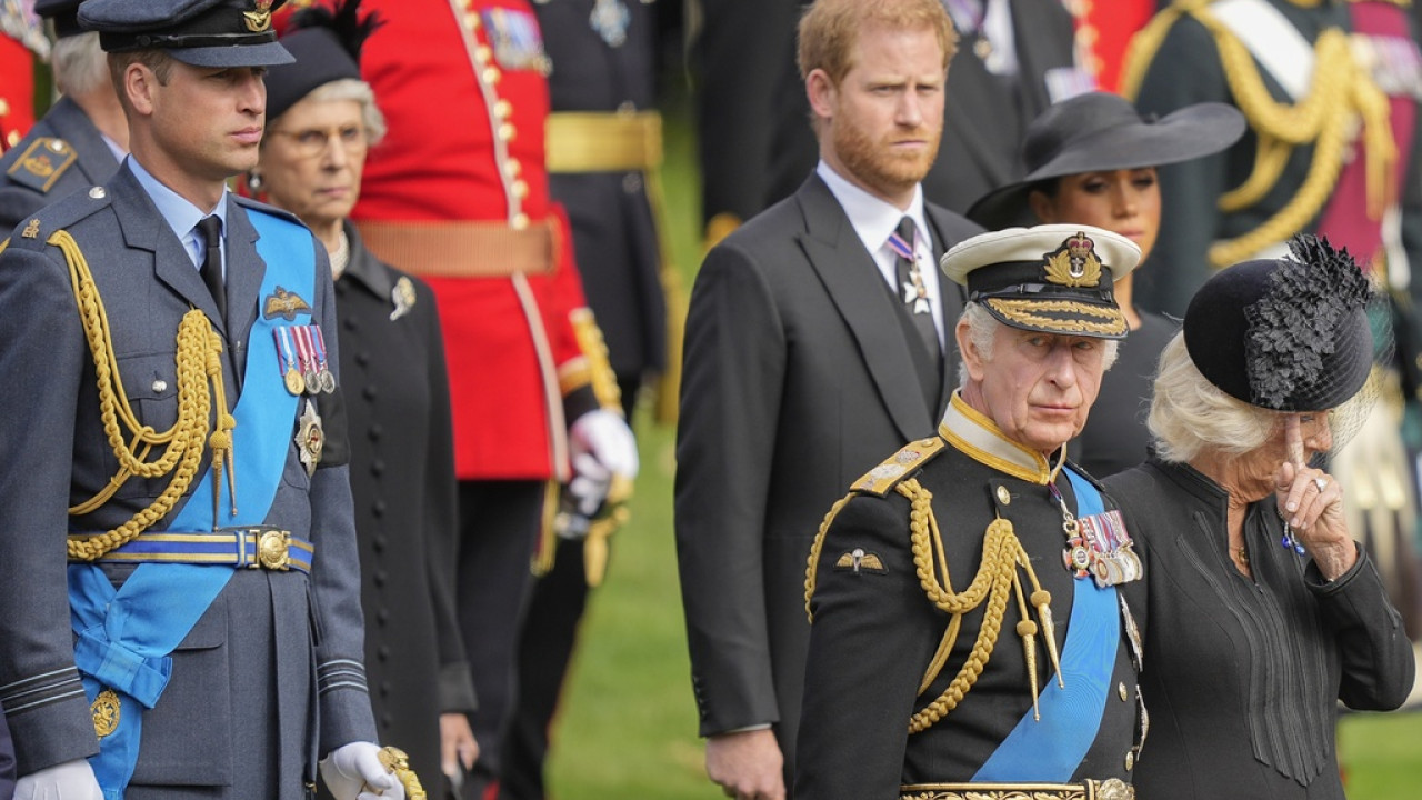 Πρίγκιπας Χάρι: «Bέβαιος» ότι η ασθένεια του Καρόλου μπορεί να επανενώσει τη βασιλική οικογένεια