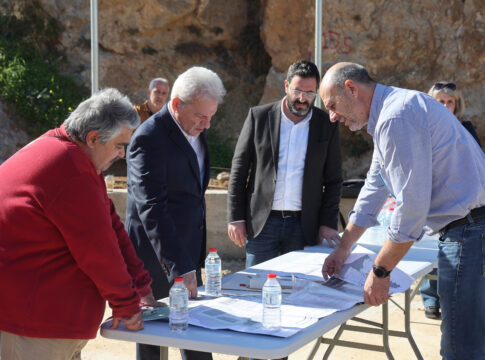 Στο υπό ανέγερση Αθλητικό Κέντρο Αγίας Αικατερίνης ο Δήμαρχος Αλέξης Καλοκαιρινός