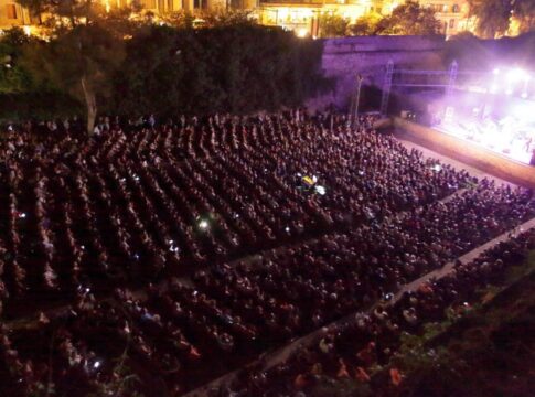 Συνάντηση με τους ιδιοκτήτες σχολών χορού για τον ορισμό ημερομηνιών των ετήσιων παραστάσεων χορού στο Κηποθεάτρο «Νίκος Καζαντζάκης»