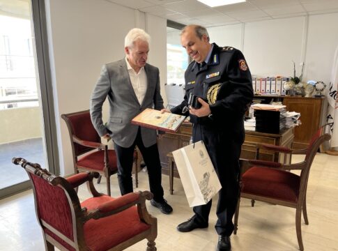 Συνάντηση του Δημάρχου Ηρακλείου Αλέξη Καλοκαιρινού με τον νέο Διοικητή της ΠΕ.ΠΥ.Δ. Κρήτης Μιχάλη Σεληνιωτάκη