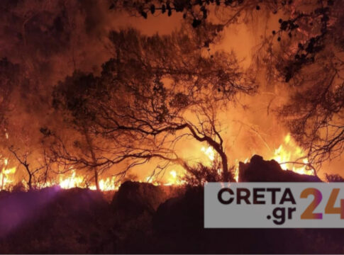 Τίμησαν το πλήρωμα σκάφους από το Ηράκλειο που έσωσε χιλιάδες ζωές από την πύρινη λαίλαπα της Ρόδου (εικόνες)