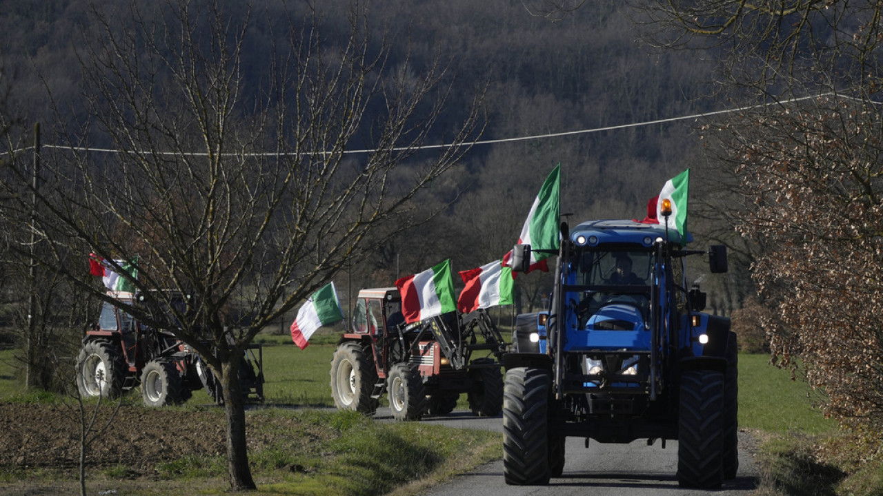 Την Πέμπτη θα προσεγγίσουν τη Ρώμη οι αγρότες με τα τρακτέρ τους
