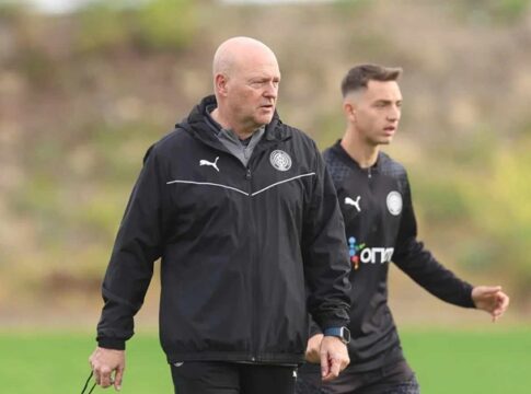 Το “αντίο” του Μελ στους παίκτες: “Μπορείτε καλύτερα”