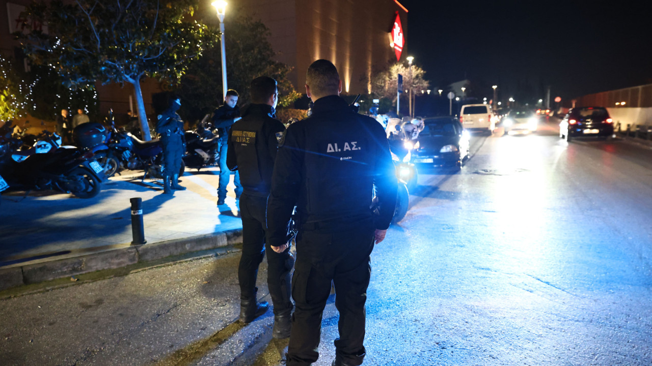 Τροχαίο στη Λιοσίων - Εκτροπή της κυκλοφορίας