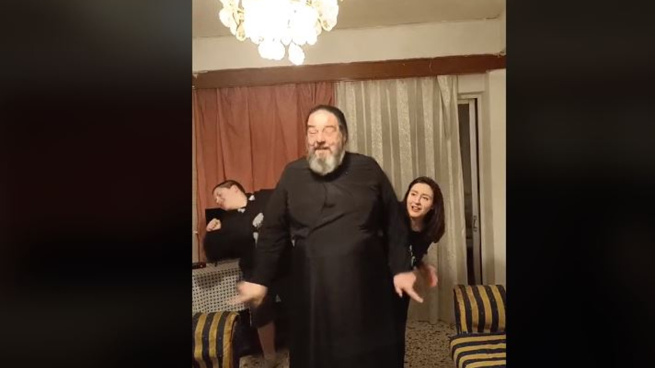 Viral παπάς στον ΣΚΑΪ: «Ήθελα να κάνω χιουμοριστικά βίντεο, να τραβήξω κόσμο και μετά να κάνω την κατήχηση»