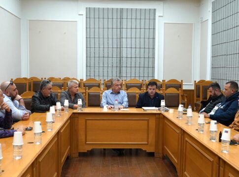 Ξεκινούν από την ερχόμενη Δευτέρα οι θεωρητικές εξετάσεις υποψηφίων για την απόκτηση διπλώματος οδήγησης