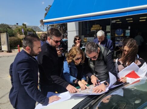 Αυτοψία στην Ελ. Βενιζέλου στο Γάζι από το Δήμαρχο Μαλεβιζίου και τον Αντιπεριφερειάρχη Περιβάλλοντος