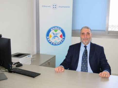 Ανέλαβε καθήκοντα ο νέος Γενικός Γραμματέας του Δήμου Χερσονήσου Κωνσταντίνος Μιχελεκάκης