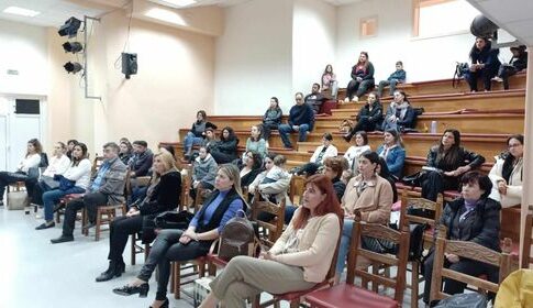 Δήμος Κισσάμου: Με επιτυχία η ενημερωτική εκδήλωση «Παιδί και όρια στην οικογένεια: Δημιουργία υγιούς σχέσης»