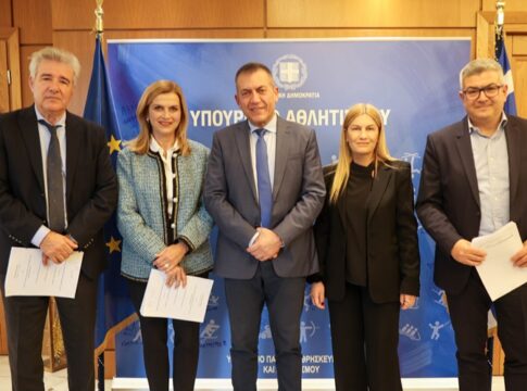 “Έπεσαν” οι υπογραφές για την ανακατασκευή του κολυμβητηρίου Χανίων