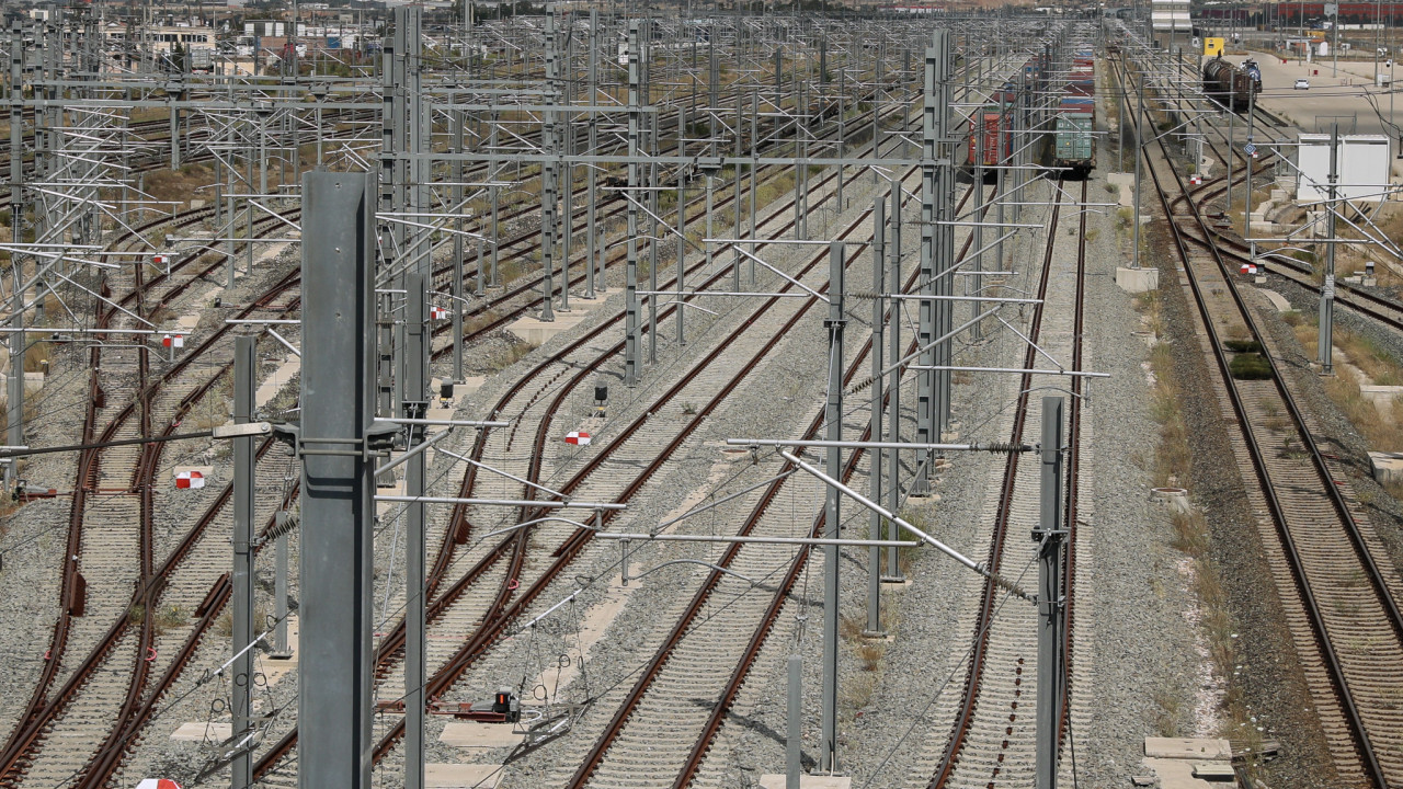 Hellenic Train: Έπεσε δέντρο στη γραμμή «Αφίδνες - Σφενδάλη» - Καθυστερήσεις στα δρομολόγια