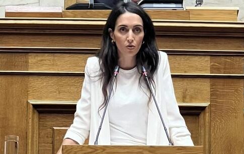 Κοινοβουλευτική παρέμβαση της Κ. Σπυριδάκη για την καθυστέρηση της έναρξης του προγράμματος «Τουρισμός για Όλους 2024»