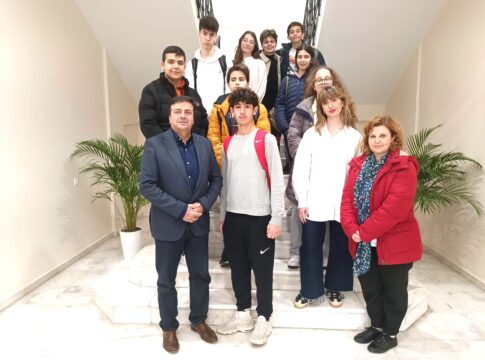 Μαθητές του Πρότυπου Γενικού Λυκείου Ηρακλείου επισκέφθηκαν την Περιφέρεια Κρήτης