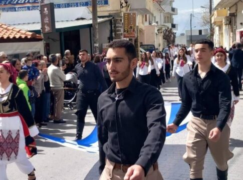 Με λαμπρότητα οι επετειακές εκδηλώσεις και η μαθητική παρέλαση για την 25η Μαρτίου στον Δήμο Βιάννου