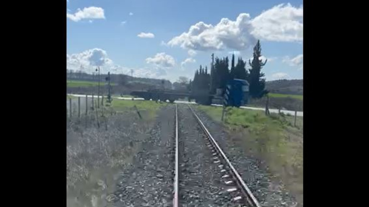 Μεσαίωνας στον ΟΣΕ: Σεκιούριτι σε ρόλο… τροχονόμου στις αφύλακτες διαβάσεις στον άξονα Θεσσαλονίκη – Σέρρες (Δείτε βίντεο)