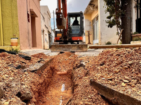Νέο δίκτυο ύδρευσης στη Ροδιά τοποθετεί η ΔΕΥΑ Μαλεβιζίου