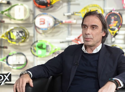 Ο Ηλίας Πουρσανίδης στο “Box Out” της Τηλεόρασης CRETA: “Συναισθηματικός άνθρωπος ο Μπούσης, η πιο δύσκολη στιγμή μου όταν έφυγαν οι Σαμαράδες”