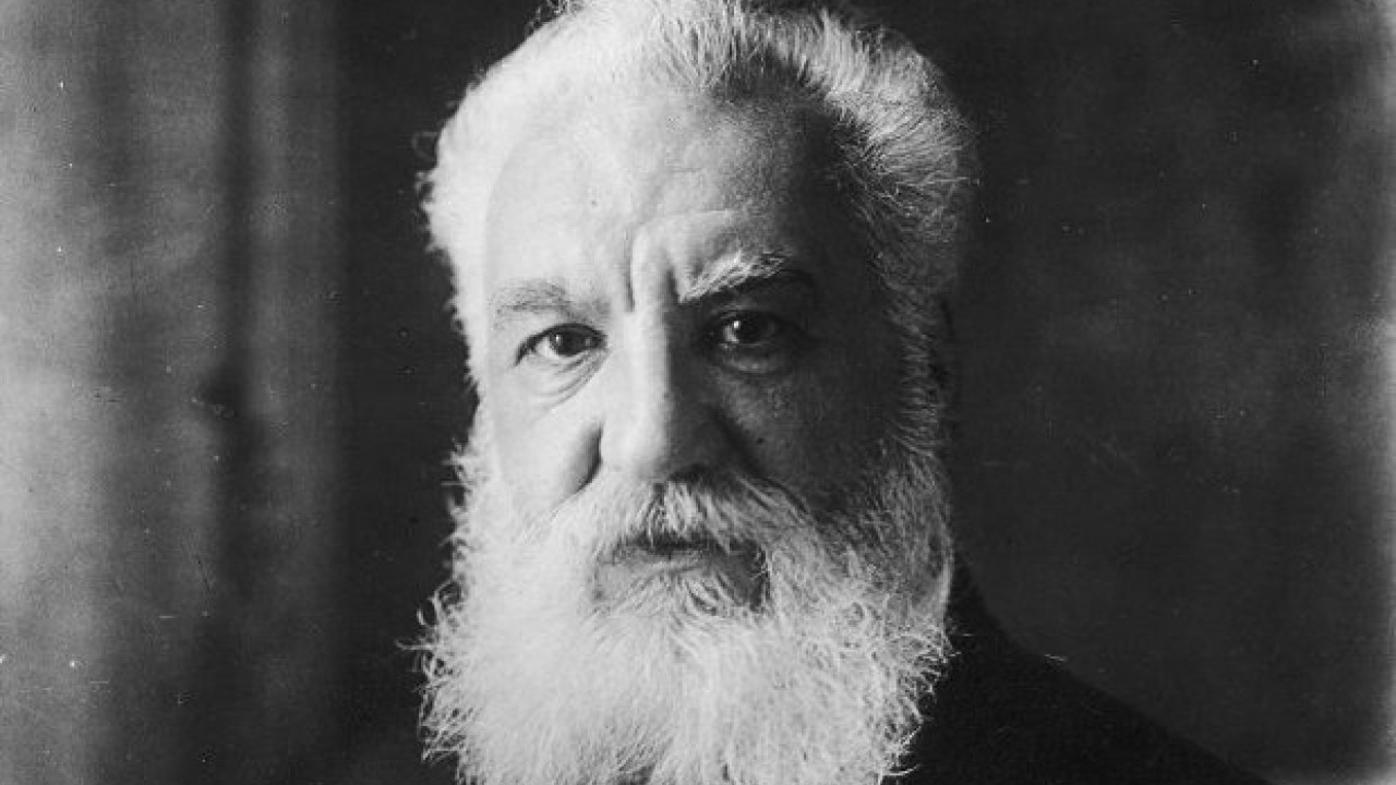 Σαν σήμερα 3/3: Η «Σονάτα υπό το Σεληνόφως» του Μπετόβεν - Γεννιέται ο Γκράχαμ Μπέλ