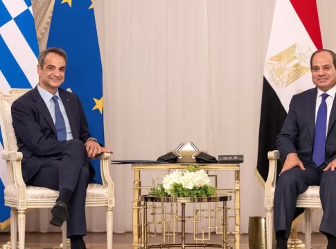 Στο Κάιρο σήμερα ο πρωθυπουργός – Συμφωνία ενάντια στο προσφυγικό κύμα από την Αφρική