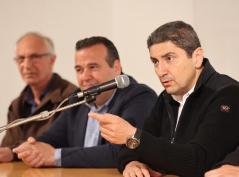 Συνάντηση Αυγενάκη με γεωργούς και κτηνοτρόφους στον Κρουσώνα