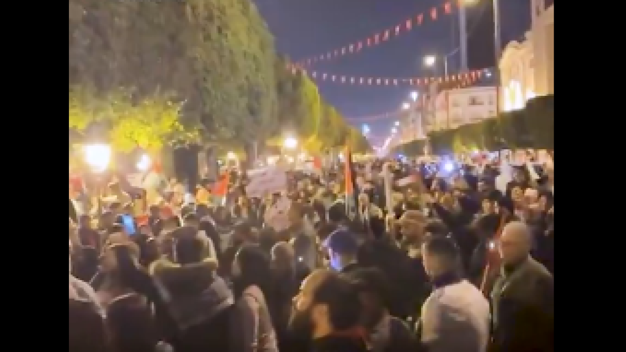 Τυνησία: Πάνω από χίλιοι διαδηλωτές φωνάζουν «στοπ στη γενοκτονία» στη Γάζα