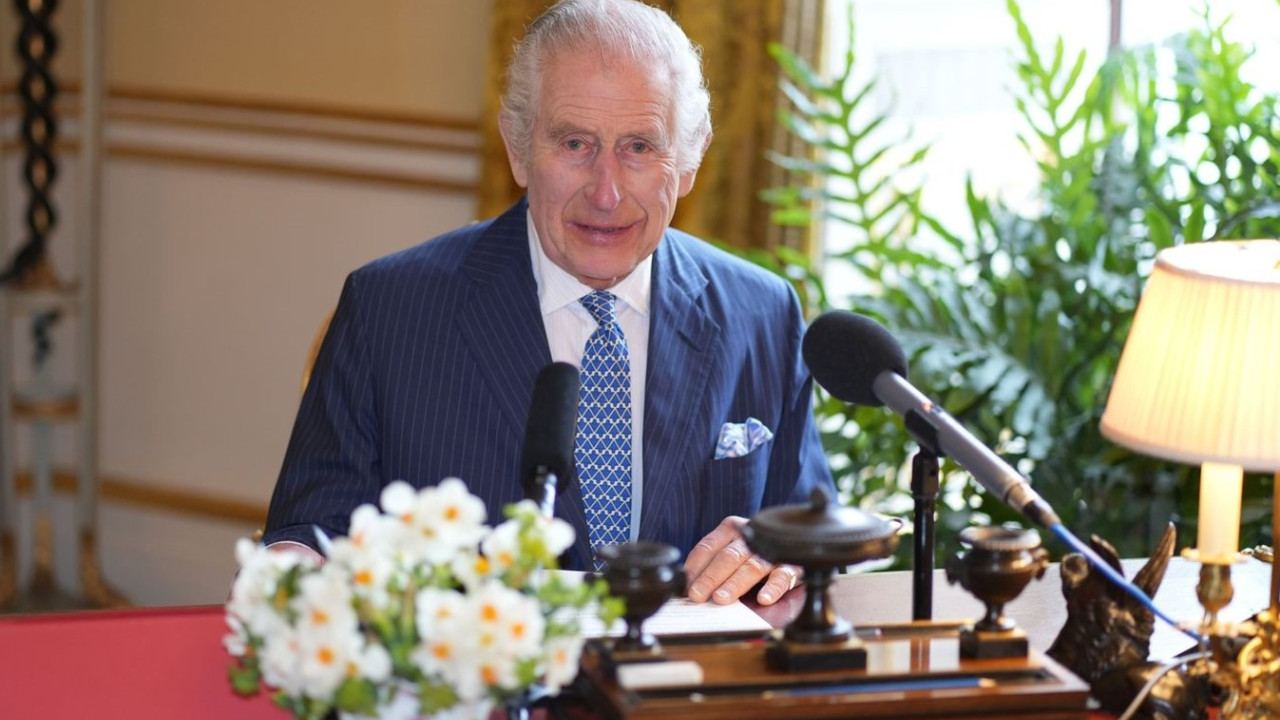 Βασιλιάς Κάρολος: «Συνεχίζω να υπηρετώ το έθνος με όλη μου την καρδιά»