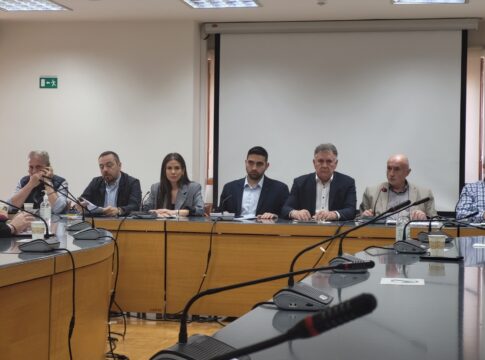 Ελένη Βατσινά: Εργασιακά δικαιώματα και στήριξη των επιχειρήσεων από την Πολιτεία κόντρα στην έλλειψη ανθρώπινου δυναμικού
