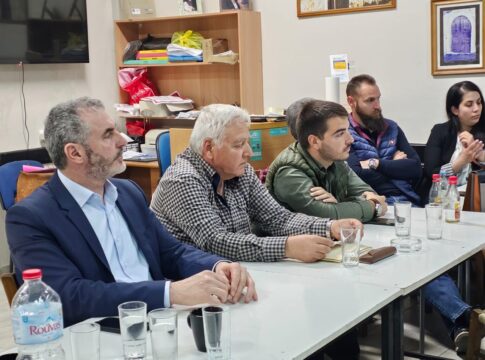 Επίσκεψη του Μανόλη Χνάρη στο Πετροχώρι για το Φράγμα του Πλατύ Ποταμού