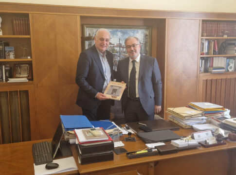 Ημερίδα στον Πειραιά για τις γερμανικές αποζημιώσεις με τη συνδιοργάνωση και συμμετοχή του Δήμου Βιάννου