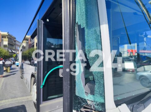 Ηράκλειο: Λεωφορείο συγκρούστηκε με αγροτικό – Αναστάτωση για τους επιβάτες
