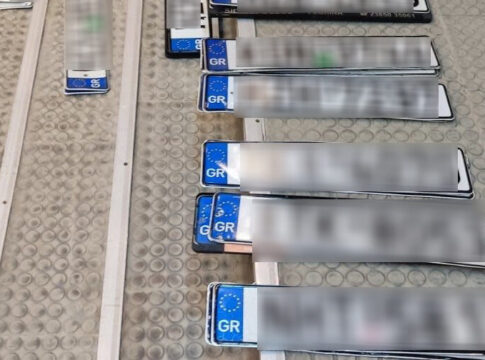 Ηράκλειο: «Σαφάρι» της Δημοτικής Αστυνομίας για παράνομη στάθμευση σε πεζοδρόμους του κέντρου