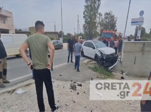 Ηράκλειο: Σφοδρή σύγκρουση αυτοκινήτων – Στο νοσοκομείο τρία άτομα (βίντεο)