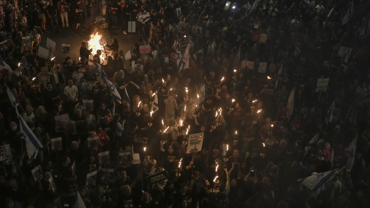 Ισραήλ: Δεκάδες χιλιάδες άνθρωποι διαδήλωσαν κατά της κυβέρνησης Νετανιάχου