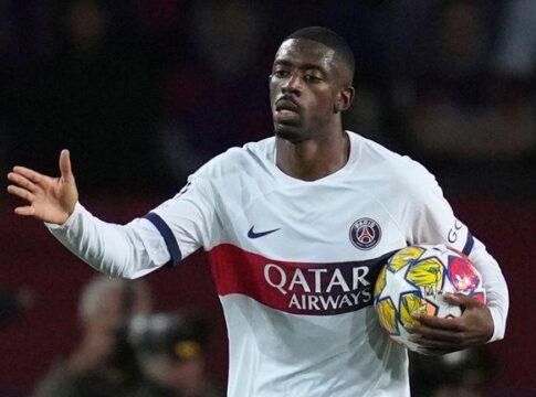 Καταγγείλει ρατσιστικές προσβολές των οπαδών της Μπαρτσελόνα στον Ντεμπελέ η Παρί!