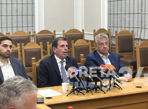 Kρήτη: Τη δημιουργία δύο χώρων για την προσωρινή φιλοξενία μεταναστών ανακοίνωσε ο Δ. Καιρίδης
