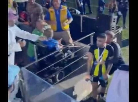 Οπαδός μαστίγωσε ποδοσφαιριστή στη Σ. Αραβία! (Video)