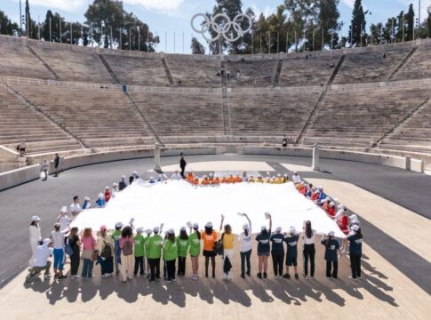 Παγκόσμια Ημέρα Αθλητισμού: Σήκωσαν «Λευκή Κάρτα» τα παιδιά (Photos)