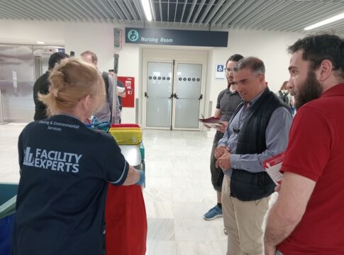 Περιοδεία του υποψήφιου ευρωβουλευτή του ΚΚΕ, Σάββα Βασιλειάδη στο Αεροδρόμιο Χανίων