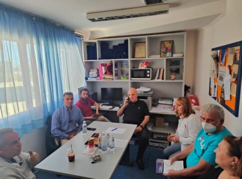 Περιοδεία του υποψήφιου ευρωβουλευτή του ΚΚΕ, Σάββα Βασιλειάδη στο Γενικό Νοσοκομείο Χανίων