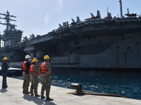 Στη Σούδα το αμερικανικό αεροπλανοφόρο USS Dwight D. Eisenhower