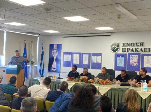 Στην παγκρήτια σύσκεψη στα γραφεία της ΕΑΣΗ ο Χάρης Μαμουλάκης
