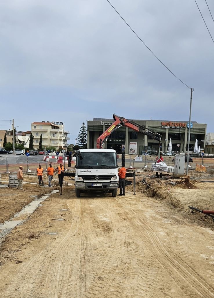 Στο έργο ανάπλασης του κόμβου Τζωράκη ο Δήμαρχος Μαλεβιζίου
