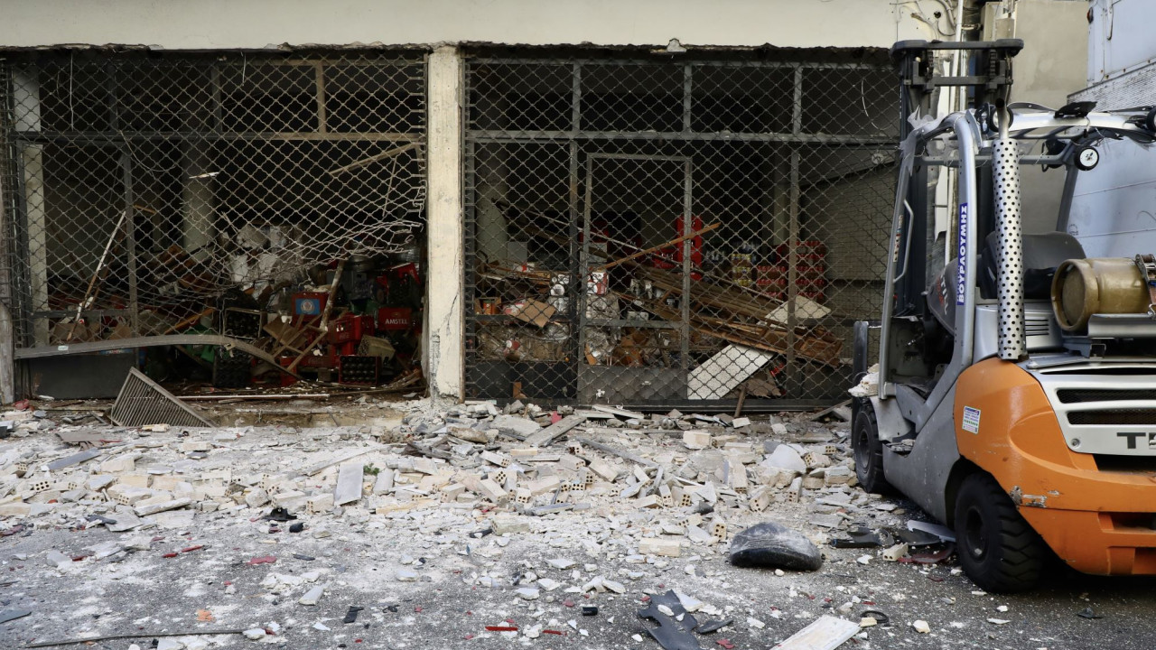 Συλλήψεις για τη βόμβα σε βενζινάδικο στον Πειραιά