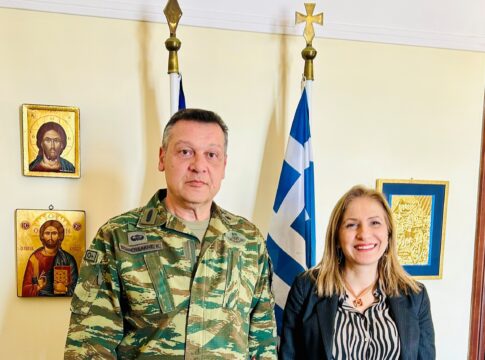 Συνάντηση της Γραμματέως Α.Δ. Κρήτης με τον νέο Διοικητή της ΣΕΑΠ, ταξίαρχο Κ. Σπανουδάκη