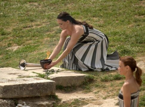 Το άναμμα της Ολυμπιακής Φλόγας και το απρόοπτο… (Videos)