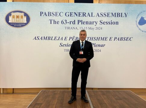 Χάρης Μαμουλάκης από Τίρανα: «Κρίσιμη συνάντηση σε μια κρίσιμη συγκυρία»